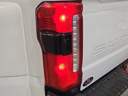 Used 2024 Ford F450 XLT w/ 360-Degree Camera Package image 31