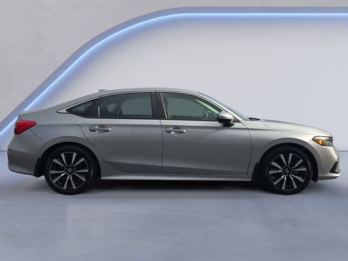 Used 2023 Honda Civic EX image 6