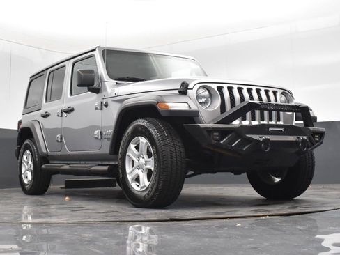 Used 2018 Jeep Wrangler Unlimited Sport S image 17