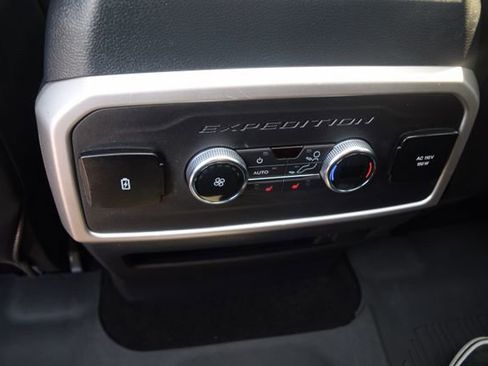 Used 2023 Ford Expedition Max Limited AWD/4WD image 18