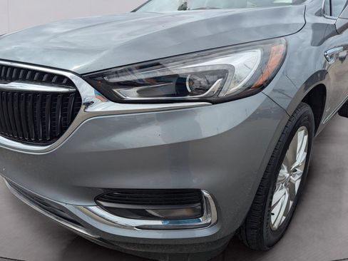 Used 2021 Buick Enclave Essence image 9