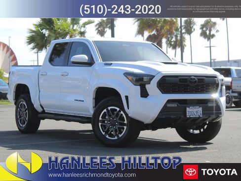 Used 2024 Toyota Tacoma TRD Sport image 1