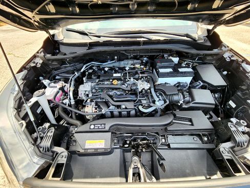 Used 2022 Toyota Corolla Cross L image 26