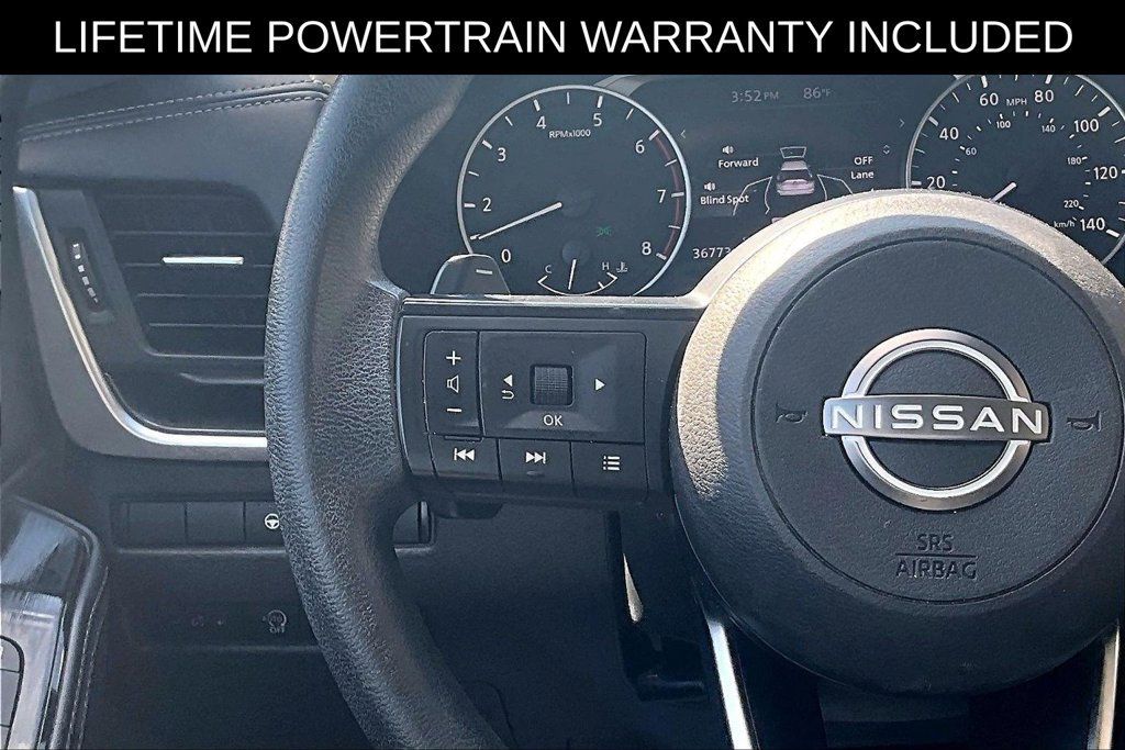Used 2024 Nissan Rogue SV FWD image 16
