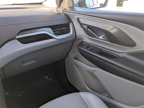 Used 2023 GMC Terrain SLT image 20