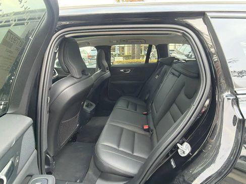 Certified 2025 Volvo V60 B5 Cross Country Plus image 25