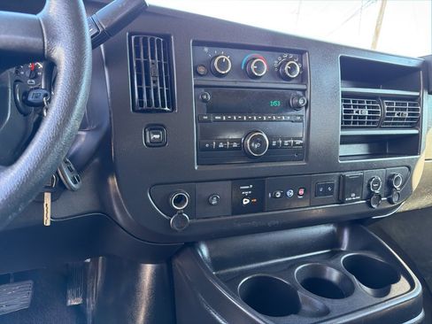 Used 2019 Chevrolet Express 3500 LT w/ LT Preferred Equipment Group image 9