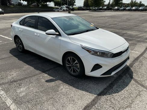 Used 2024 Kia Forte LXS FWD image 7