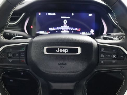 Used 2023 Jeep Grand Cherokee L Laredo AWD/4WD image 22