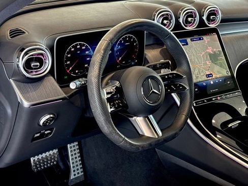 Certified 2025 Mercedes-Benz GLC 300 image 18