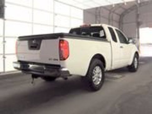 Used 2019 Nissan Frontier SV AWD/4WD image 4