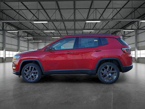 New 2026 Jeep Compass Latitude image 2