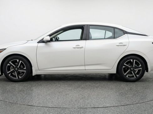 Used 2025 Nissan Sentra SV FWD image 5