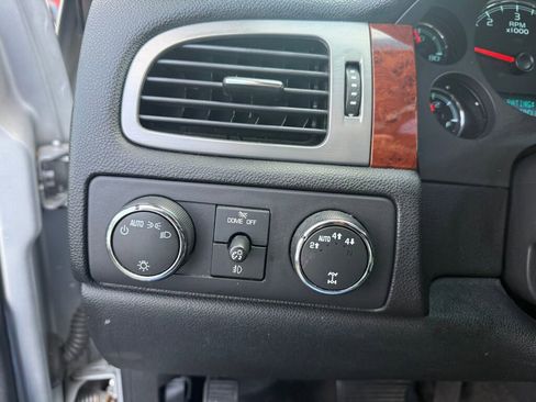 Used 2011 Chevrolet Tahoe LT image 14