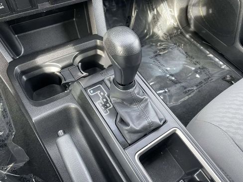 Used 2022 Toyota Tacoma SR image 41