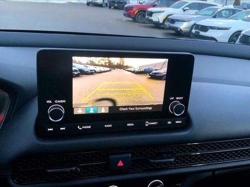 Used 2025 Honda HR-V LX image 28