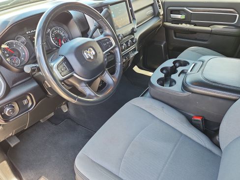 Used 2024 RAM 2500 Big Horn AWD/4WD image 9