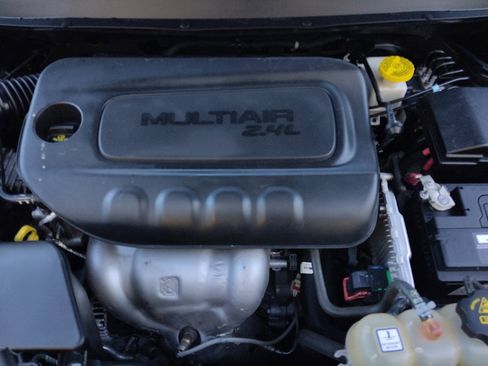 Used 2021 Jeep Cherokee Latitude Plus image 30