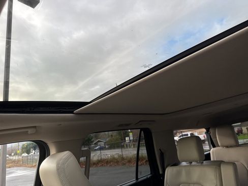 Used 2021 Ford Expedition Max Platinum image 44