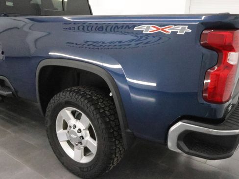 Used 2022 Chevrolet Silverado 2500 LT w/ Convenience Package AWD/4WD image 29