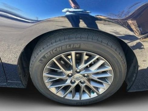 Used 2018 Lexus ES 350 w/ Premier Package image 19