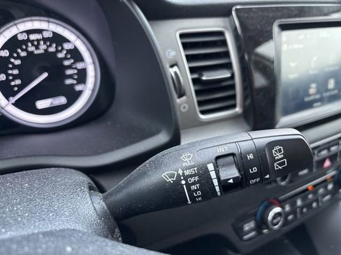 Used 2019 Kia Niro FE image 18