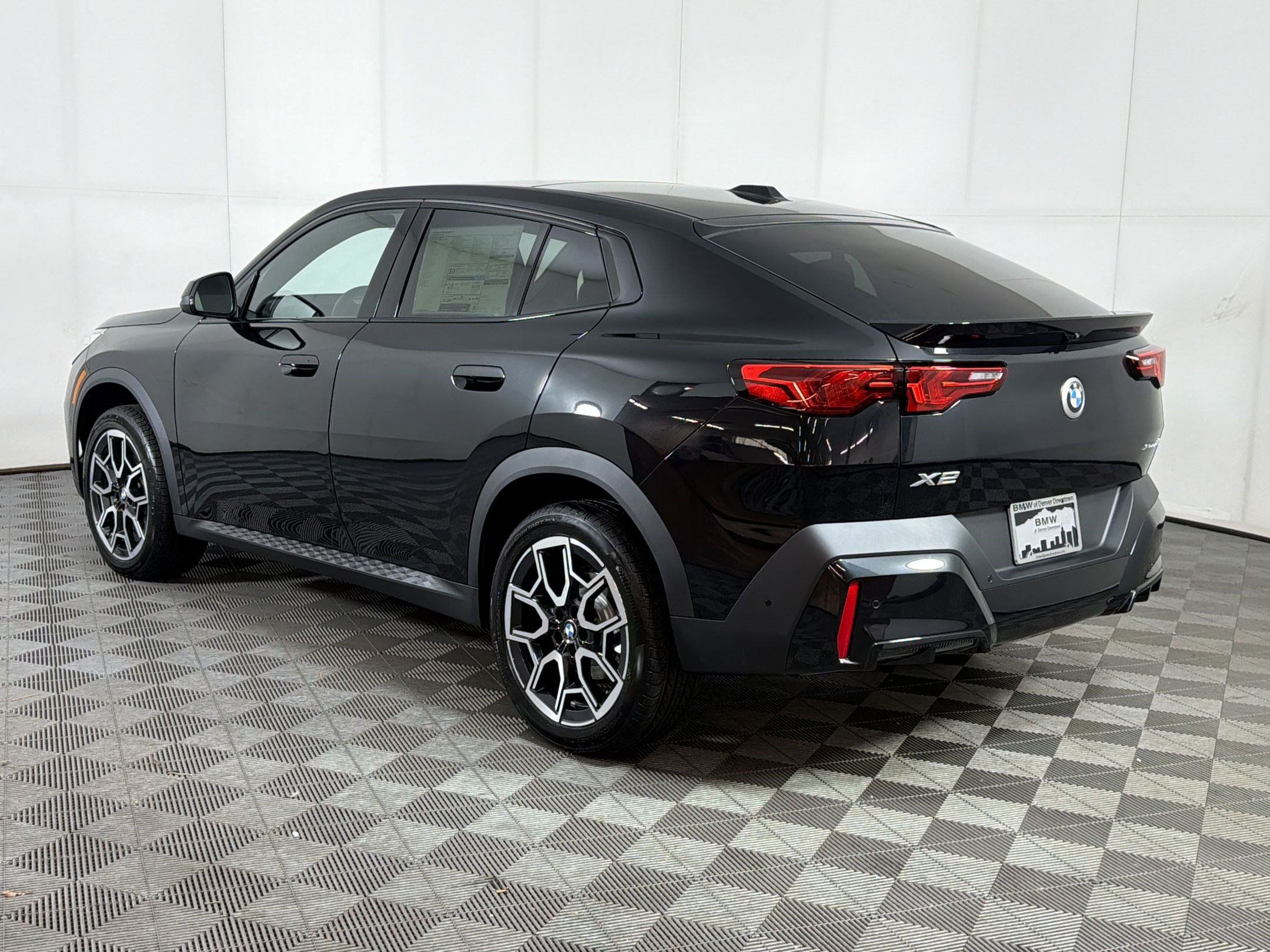 New 2026 BMW X2 xDrive28i w/ Technology Package AWD/4WD image 3