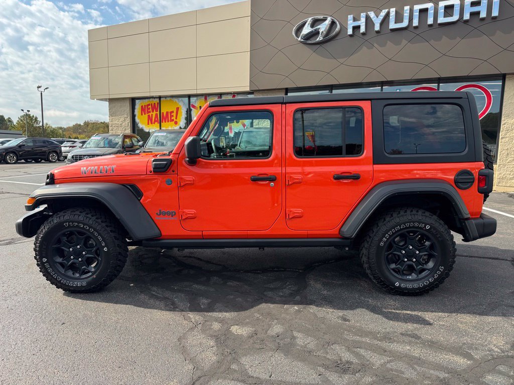 Used 2023 Jeep Wrangler Unlimited w/ Convenience Group AWD/4WD image 8