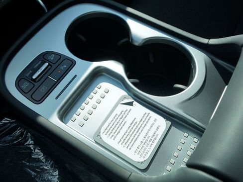 New 2026 Hyundai Ioniq 9 SE image 20