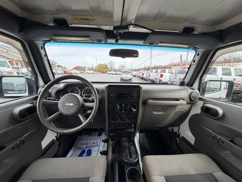 Used 2010 Jeep Wrangler Unlimited Sport image 10