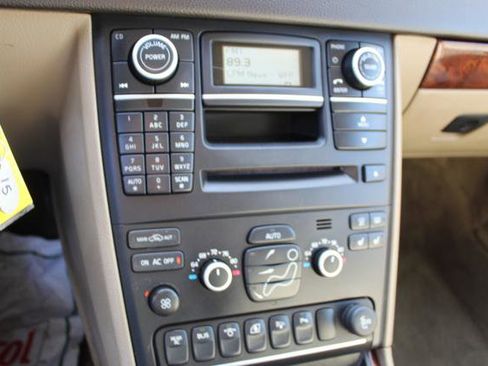 Used 2014 Volvo XC90 3.2 w/ Climate Package image 20