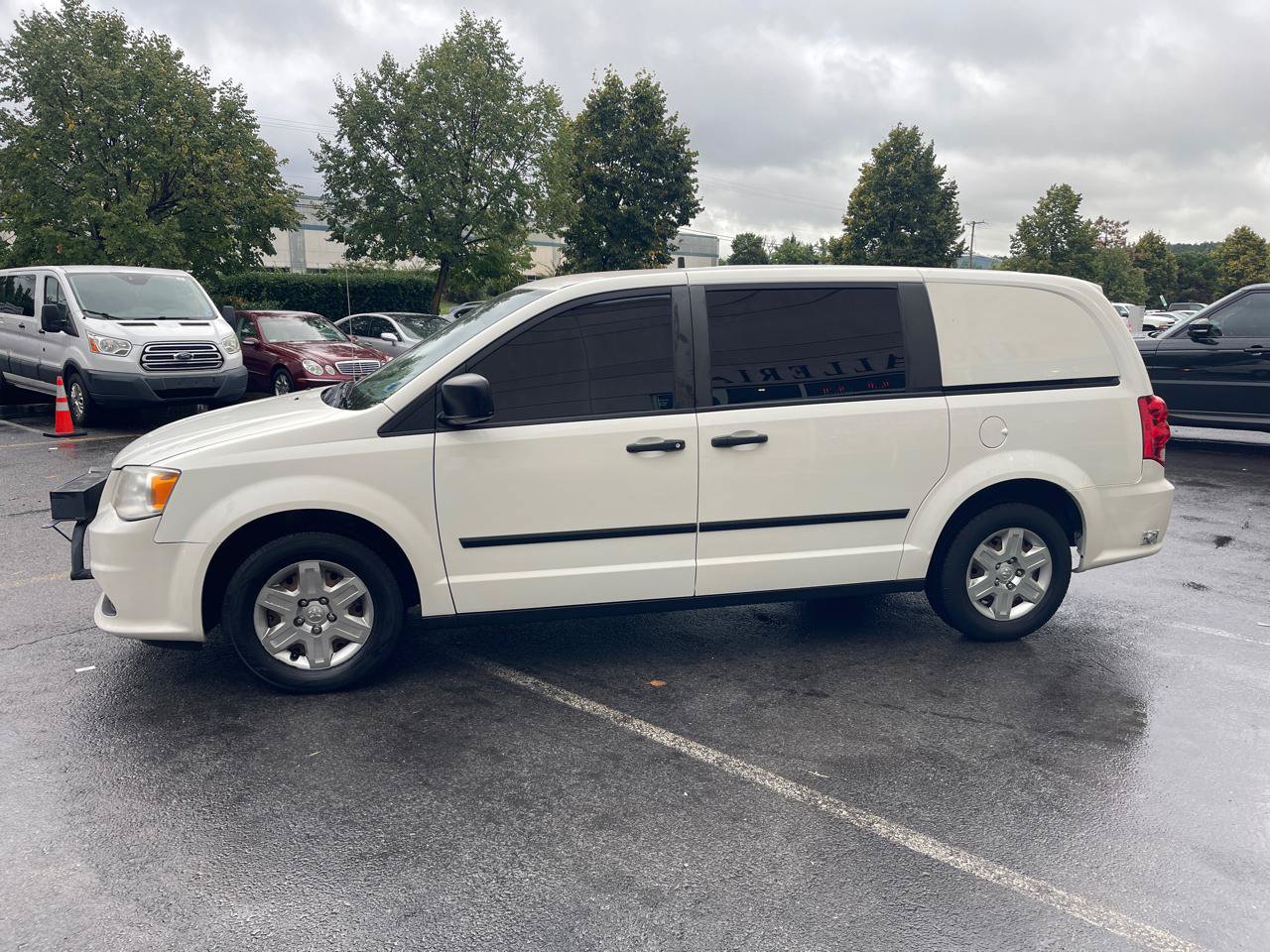 Used 2013 RAM C/V Tradesman w/ UConnect Hands-Free Group FWD image 4