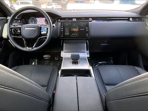 Used 2025 Land Rover Range Rover Velar Dynamic SE image 14