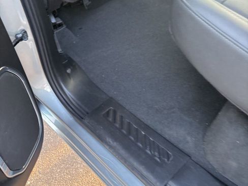 Used 2025 GMC Sierra 2500 SLT w/ SLT Convenience Package image 25