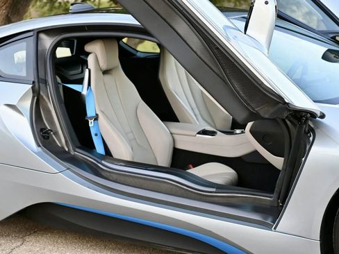 Used 2014 BMW i8 AWD/4WD image 16