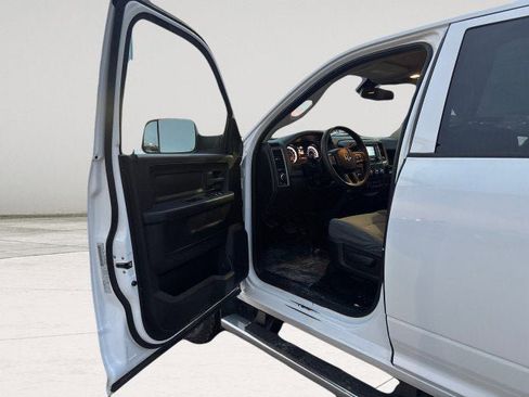 Used 2016 RAM 2500 Tradesman w/ Chrome Appearance Group image 14