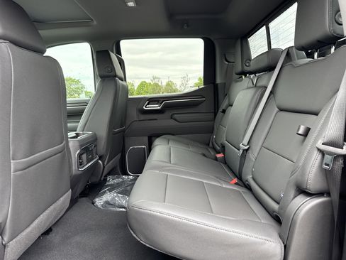 New 2026 GMC Sierra 1500 SLT w/ SLT Premium Plus Package AWD/4WD image 30