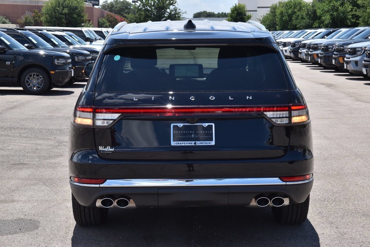 New 2026 Lincoln Aviator 2WD image 8