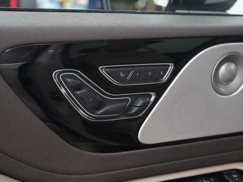 Used 2020 Lincoln Aviator Grand Touring w/ Equipment Group 301A AWD/4WD image 22