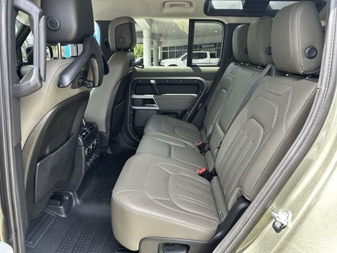 Used 2020 Land Rover Defender 110 HSE AWD/4WD image 27