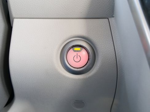 Used 2013 Nissan Leaf SV w/ Premium Pkg image 22