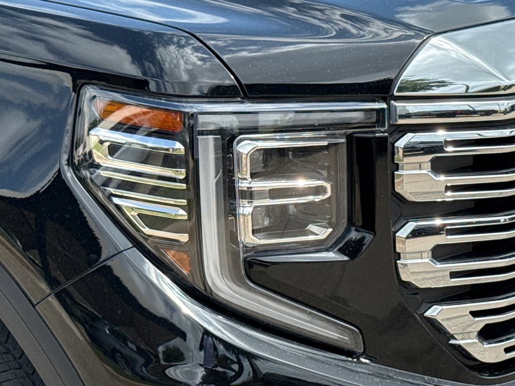 Used 2024 GMC Sierra 1500 Denali w/ Denali Reserve Package AWD/4WD image 4