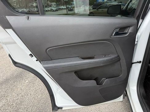 Used 2016 Chevrolet Equinox LS w/ LPO, Protection Package FWD image 30