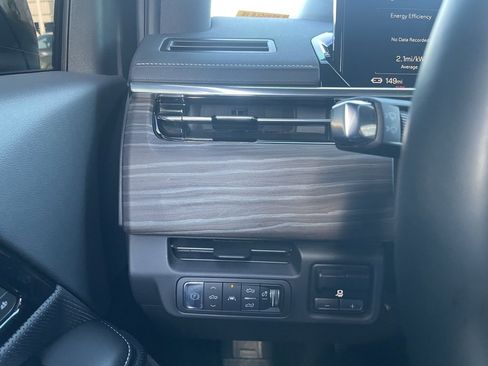 Used 2025 GMC Sierra EV Denali image 13