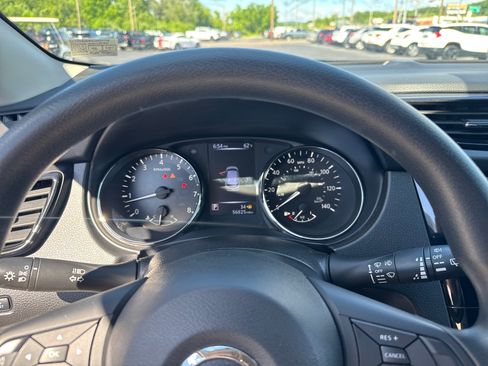 Used 2018 Nissan Rogue Sport S w/ S Appearance Package AWD/4WD image 17