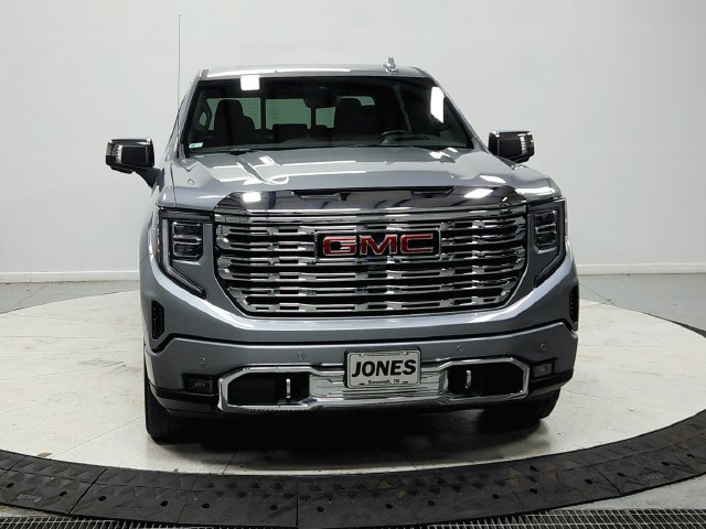 Used 2024 GMC Sierra 1500 Denali AWD/4WD image 3
