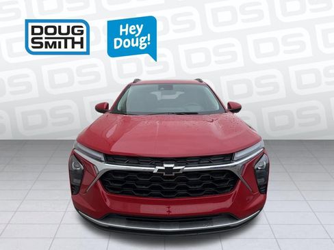 New 2026 Chevrolet Trax LT w/ Driver Confidence Package image 2