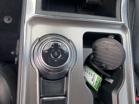 Used 2022 Ford Edge Titanium w/ Class II Trailer Tow Package image 12