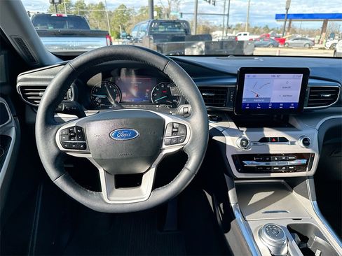 Used 2023 Ford Explorer XLT w/ Equipment Group 202A image 19