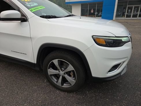 Used 2019 Jeep Cherokee Limited AWD/4WD image 26